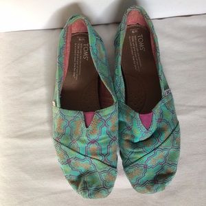 Teal pattern Toms
